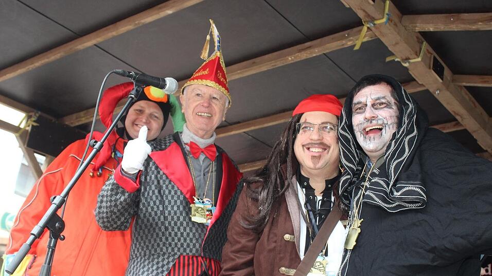 Beste Stimmung herrschte beim Rosenmontagszug in Geisenhausen.