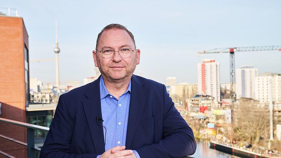 Verdi-Chef Frank Werneke macht sich für stabile Renten stark. Verdi-Chef Frank Werneke macht sich für stabile Renten stark.