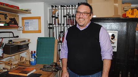 &bdquo;Meine Werkstatt ist der Ort, wo ich mich am wohlsten f&uuml;hle&ldquo;, sagt Daniel Lang. Er tritt am 8. M&auml;rz f&uuml;r die SPD als B&uuml;rgermeisterkandidat an.