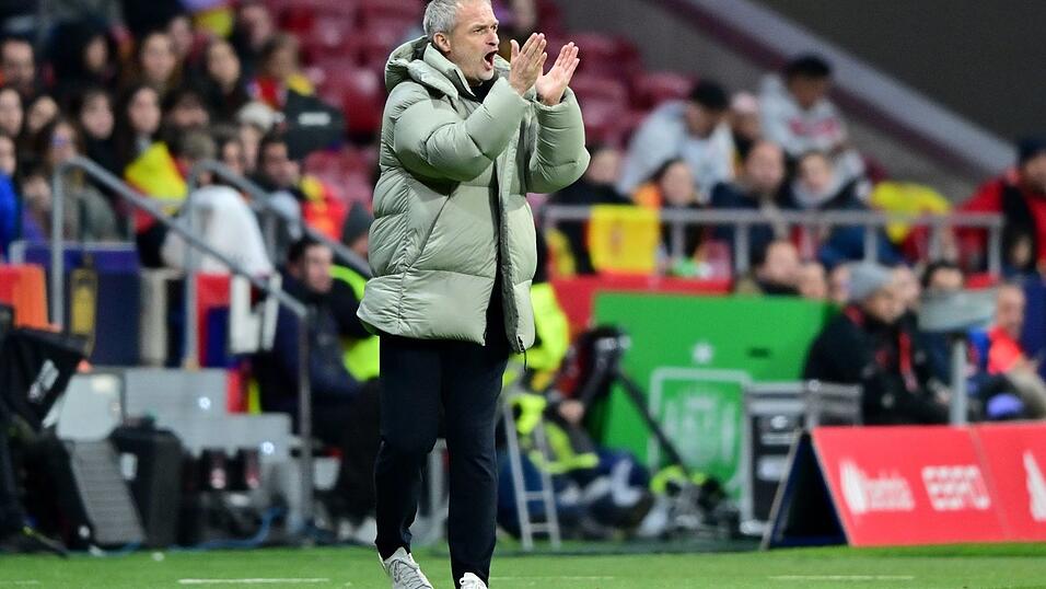 Feuert seine Spielerinnen an: Bundestrainer Christian Wück.