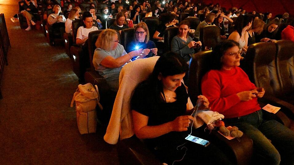 Die 260 Pl&auml;tze im Kino sind alle belegt - fast ausnahmslos sind Frauen gekommen.