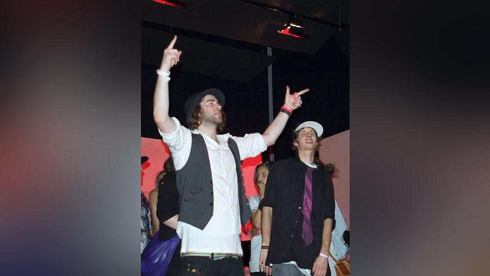 Rund 4000 Boarderfreunde feierten bei der Weltpremiere des neuesten Films von Isenseven, 'Let's go get lost' in M&uuml;nchen.