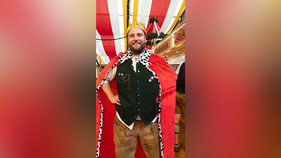 Die Partybilder vom Sonntag, 9. August, aus dem Festzelt Krönner. Die Partybilder vom Sonntag, 9. August, aus dem Festzelt Krönner.