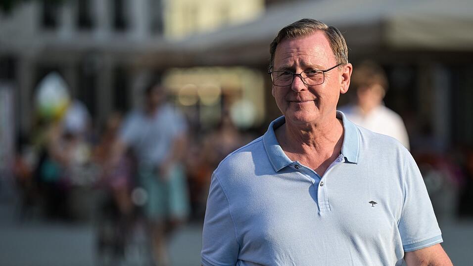 Seit neun Jahren ist Bodo Ramelow Ministerpräsident von Thüringen. Bei der Landtagswahl an diesem Sonntag tritt er abermals als Spitzenkandidat für seine Partei, Die Linke, an. Seit neun Jahren ist Bodo Ramelow Ministerpräsident von Thüringen. Bei der Landtagswahl an diesem Sonntag tritt er abermals als Spitzenkandidat für seine Partei, Die Linke, an.