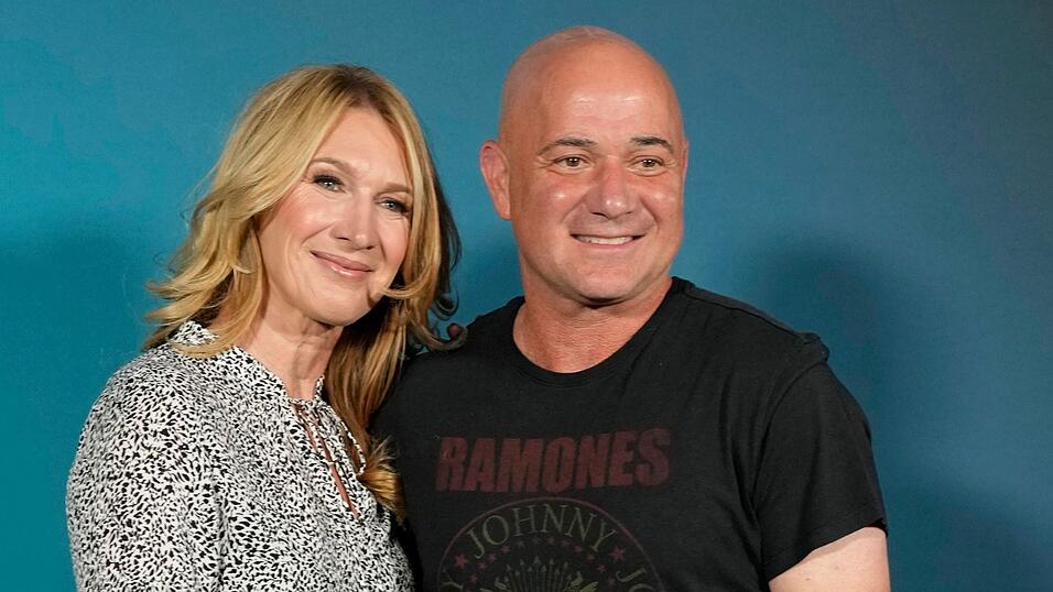 Stolze Eltern: Der Sohn von Steffi Graf und Andre Agassi soll erstmals f&uuml;r die deutsche Baseball-Nationalmannschaft spielen.