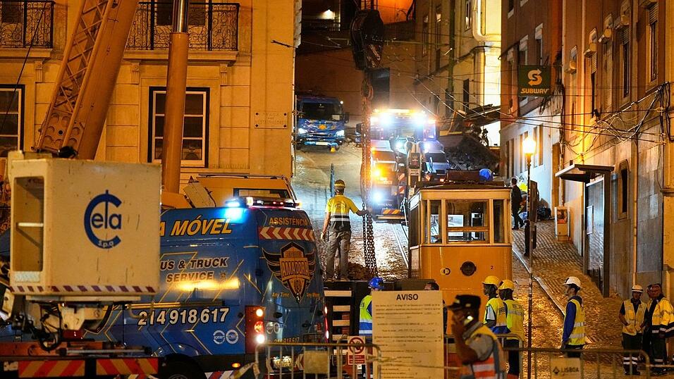 Der Unfall gilt als das schwerste Unglück in der Geschichte der Standseilbahnen in Lissabon, die seit dem 19. Jahrhundert in Betrieb sind. Der Unfall gilt als das schwerste Unglück in der Geschichte der Standseilbahnen in Lissabon, die seit dem 19. Jahrhundert in Betrieb sind.