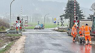 Ab der Mittagszeit war das Industriegebiet Dr.-Georg-Schäfer-Straße wieder über den Bahnübergang zu erreichen.