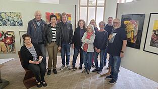 Ein Teil der Kunsthandwerker, die im „Klein-Werk“ ihre handgemachten Produkte ausstellen. An diesem Samstag startet eine Workshop-Reihe, bei der Interessierte den Kunstschaffenden über die Schulter schauen können. Ein Teil der Kunsthandwerker, die im „Klein-Werk“ ihre handgemachten Produkte ausstellen. An diesem Samstag startet eine Workshop-Reihe, bei der Interessierte den Kunstschaffenden über die Schulter schauen können.