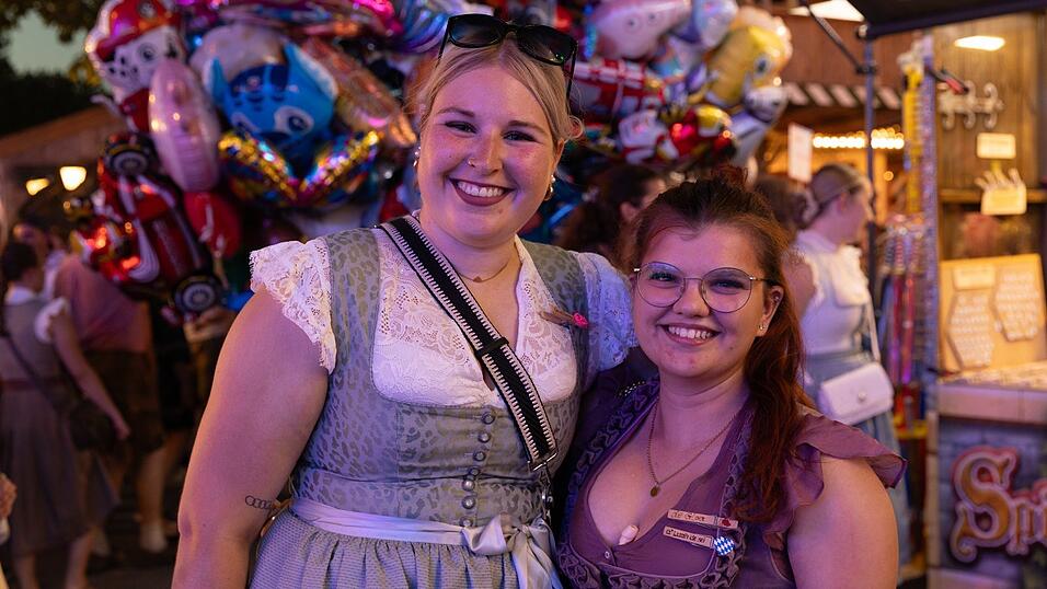 Die Partybilder vom Samstag, 8. August, aus dem Festzelt Weckmann. Die Partybilder vom Samstag, 8. August, aus dem Festzelt Weckmann.