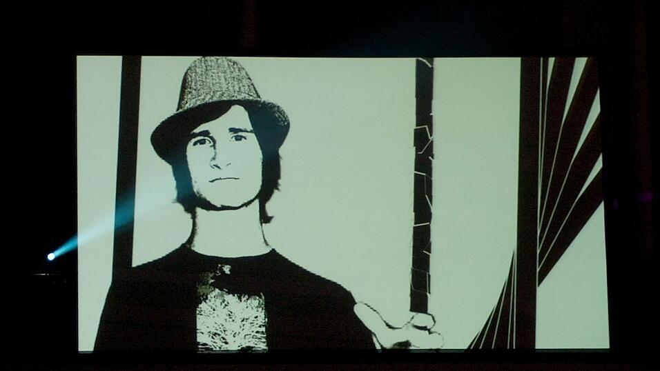 Rund 4000 Boarderfreunde feierten bei der Weltpremiere des neuesten Films von Isenseven, 'Let's go get lost' in M&uuml;nchen.