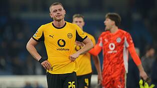 Die Dortmunder Spieler reagierten ernüchtert und enttäuscht. Die Dortmunder Spieler reagierten ernüchtert und enttäuscht.