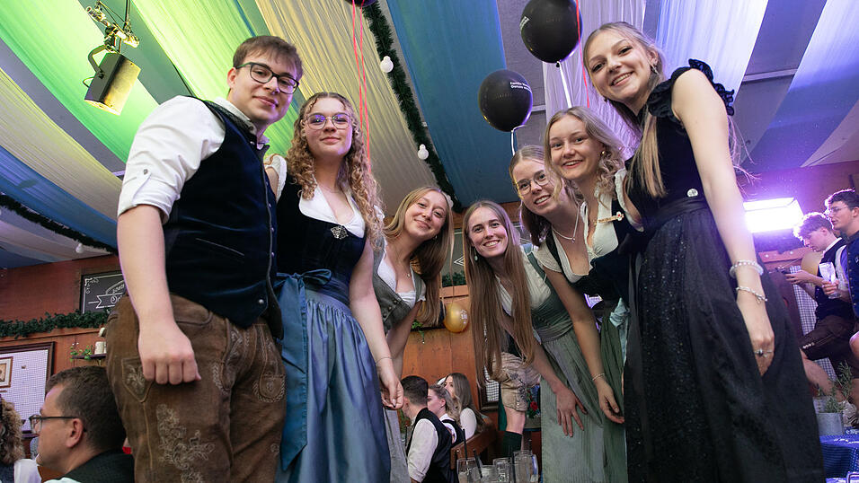 Die Partybilder vom Sonntag, 17. August, aus dem Festzelt Wenisch. Die Partybilder vom Sonntag, 17. August, aus dem Festzelt Wenisch.