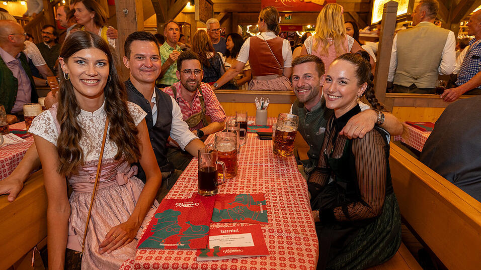 Die Partybilder vom Freitag, 9. August 2024, aus dem Festzelt Kr&ouml;nner.