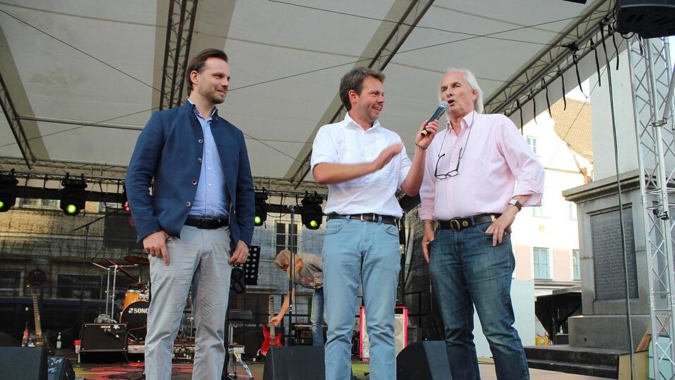 Viele Landshuter genossen ihren Freitagabend auf dem Bismarckplatzfest.