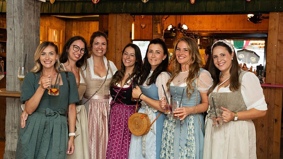 Die Partybilder vom Mittwoch, 12. August, aus dem Festzelt Weckmann. Die Partybilder vom Mittwoch, 12. August, aus dem Festzelt Weckmann.