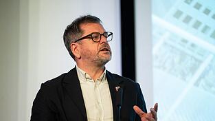 Werner Graf ist Co-Fraktionsvorsitzender der Grünen im Berliner Abgeordnetenhaus. Werner Graf ist Co-Fraktionsvorsitzender der Grünen im Berliner Abgeordnetenhaus.