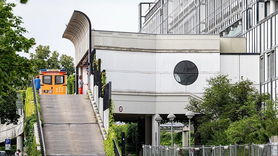 Eine Auffahrt zur Notaufnahme am Vivantes Klinikum in Neuk&ouml;lln.