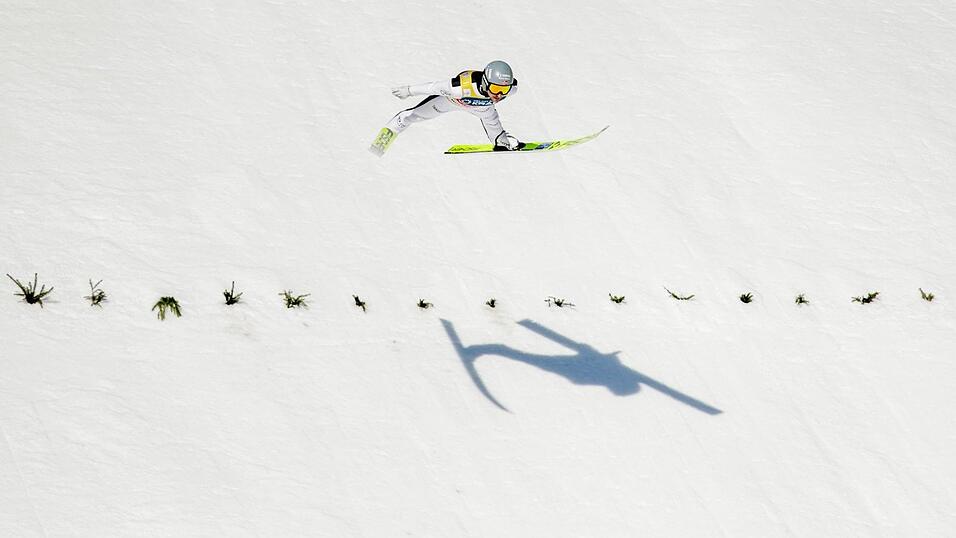 Heimspiel für den Weltmeister: Norwegens Jarl Magnus Riiber auf der Schanze. Heimspiel für den Weltmeister: Norwegens Jarl Magnus Riiber auf der Schanze.
