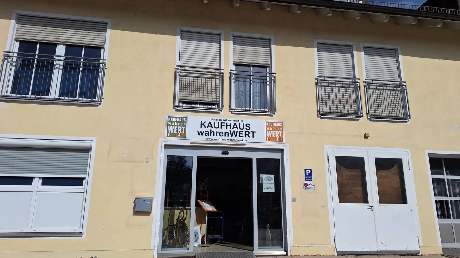 Deggendorfer Sozialkaufhaus „WahrenWert“ jetzt an neuem Standort