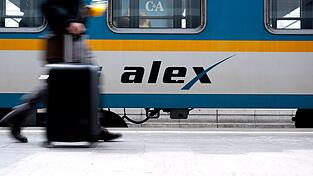 Die «Alex»-Züge sollen auch zwischen 2028 und 2031 von München über Regensburg Richtung Prag fahren. (Archivbild) Die «Alex»-Züge sollen auch zwischen 2028 und 2031 von München über Regensburg Richtung Prag fahren. (Archivbild)