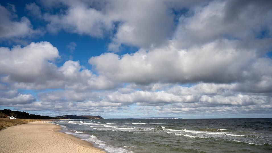 Neben den Alpen sind auch Nord- und Ostsee beliebte Reiseziele &uuml;ber Ostern. (Archivbild)