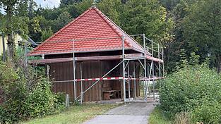 Das marode Dach des Schöpfwerks 1 ist neu eingedeckt worden. Das marode Dach des Schöpfwerks 1 ist neu eingedeckt worden.
