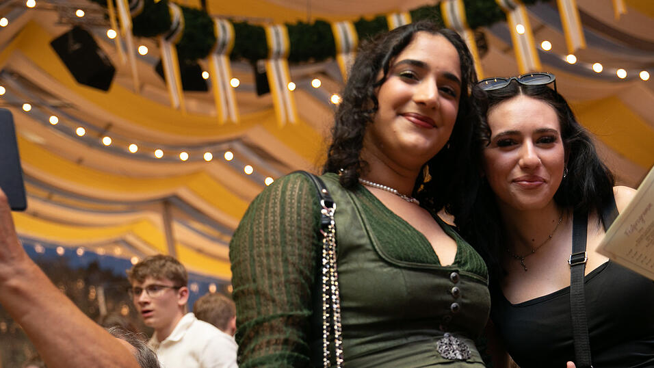 Die Partybilder vom Freitag, 8. August, aus dem Festzelt Reisinger. Die Partybilder vom Freitag, 8. August, aus dem Festzelt Reisinger.