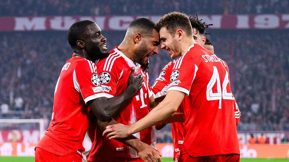 Verlängert er? Die Zukunft von Upamecano (l) ist offen. (Archivbild) Verlängert er? Die Zukunft von Upamecano (l) ist offen. (Archivbild)