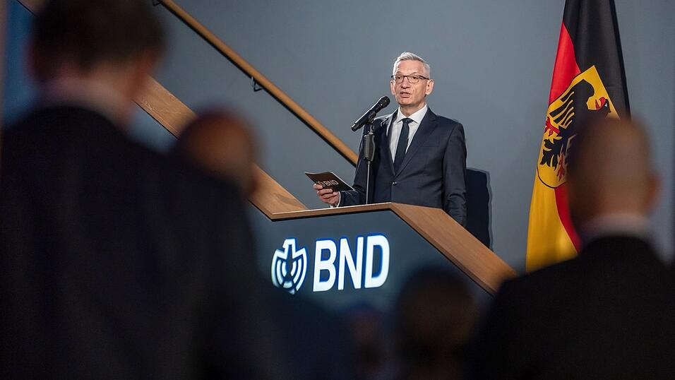 Martin J&auml;ger ist seit September 2025 Pr&auml;sident des BND. Er will das verstaubte Image des Auslandsgeheimdienstes &auml;ndern.