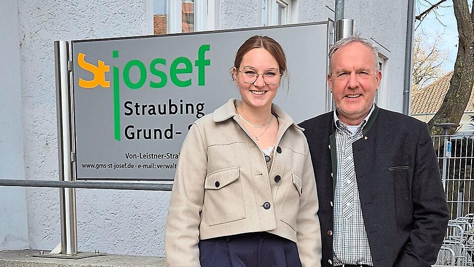 Peter Stranninger, OB-Kandidat der SPD, mit seiner Tochter Helena, die auf Platz 8 der SPD-Stadtratsliste kandidierte. Peter Stranninger, OB-Kandidat der SPD, mit seiner Tochter Helena, die auf Platz 8 der SPD-Stadtratsliste kandidierte.