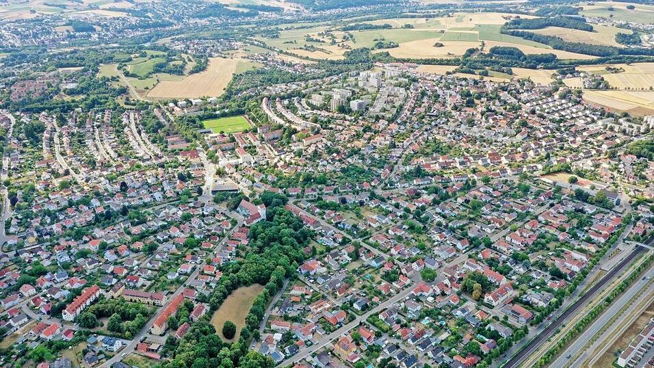 Für viele Grundbesitzer in der Regensburger Konradsiedlung wird es wohl künftig teurer werden. Für viele Grundbesitzer in der Regensburger Konradsiedlung wird es wohl künftig teurer werden.
