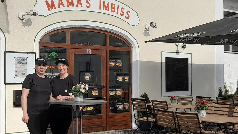 Nach wie vor ein gutes Team: Nadja Bachor (l.) und Monika Kaltenecker vor ihrem neuen Laden in Konzell, den sie Anfang April eröffnet haben. Nach wie vor ein gutes Team: Nadja Bachor (l.) und Monika Kaltenecker vor ihrem neuen Laden in Konzell, den sie Anfang April eröffnet haben.