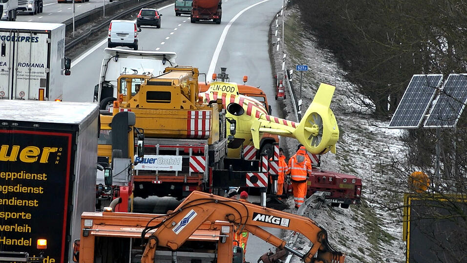 Auf der A3 ist es am Montagmorgen zwischen Kirchroth und Tiefenthal zu einem Unfall gekommen.