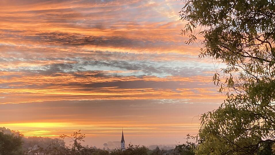 Herbstliche Morgenstimmung &uuml;ber Weng.&nbsp;