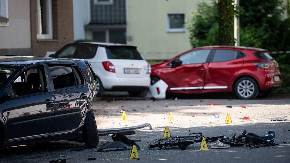 Nach dem Unfall mit zwei toten Schulkindern bietet die Stadt Dinslaken Hilfe an.