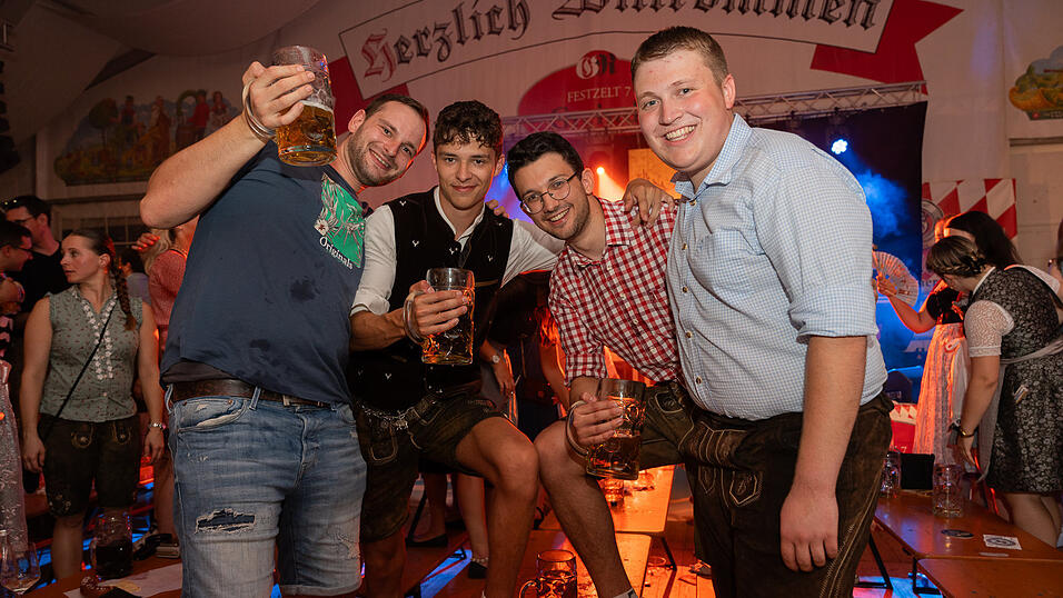 Die Partybilder vom Samstag, 19. August 2023, aus dem Festzelt Greindl. Die Partybilder vom Samstag, 19. August 2023, aus dem Festzelt Greindl.