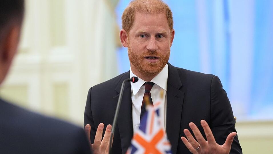 Harry sprach bereits im vergangenen Jahr über seinen Wunsch nach Versöhnung. Harry sprach bereits im vergangenen Jahr über seinen Wunsch nach Versöhnung.