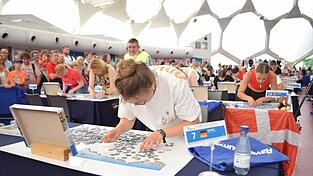 Katharina Reiner bei der Puzzle-WM im vergangenen Jahr. Puzzelt sie alleine, hört sie meist Hard-Style-Musik: „Damit kann ich mich richtig gut motivieren“.