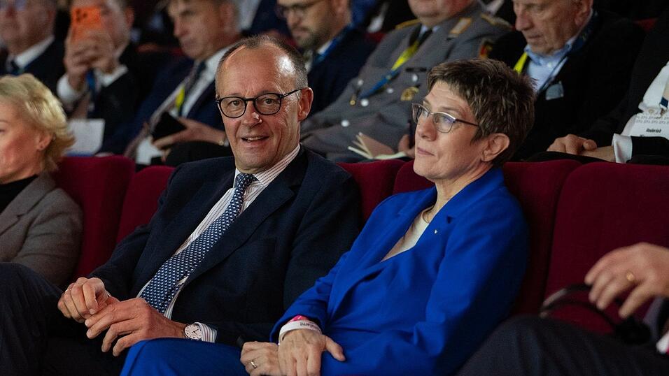 Dass Annegret Kramp-Karrenbauer (CDU) zur Leiterin der Konrad-Adenauer-Stiftung gew&auml;hlt wurde, entsprach nicht dem Drehbuch von Bundeskanzler Friedrich Merz (CDU). (Archivbild)