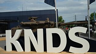 KNDS ist Hersteller von Waffensystemen wie Kampfpanzern und Panzerhaubitzen. KNDS ist Hersteller von Waffensystemen wie Kampfpanzern und Panzerhaubitzen.