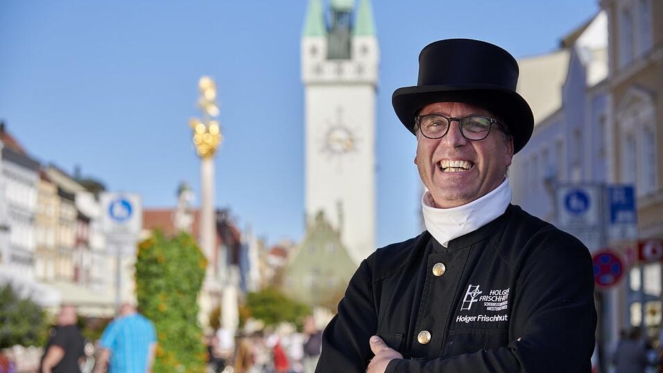 Hoger Frischhut, Obermeister der Kaminkehrerinnung Niederbayern, fordert ein Umdenken: 'Bevor ich mir &uuml;ber mein Heizsystem Gedanken mache, muss ich mir &uuml;ber mein Geb&auml;ude Gedanken machen.