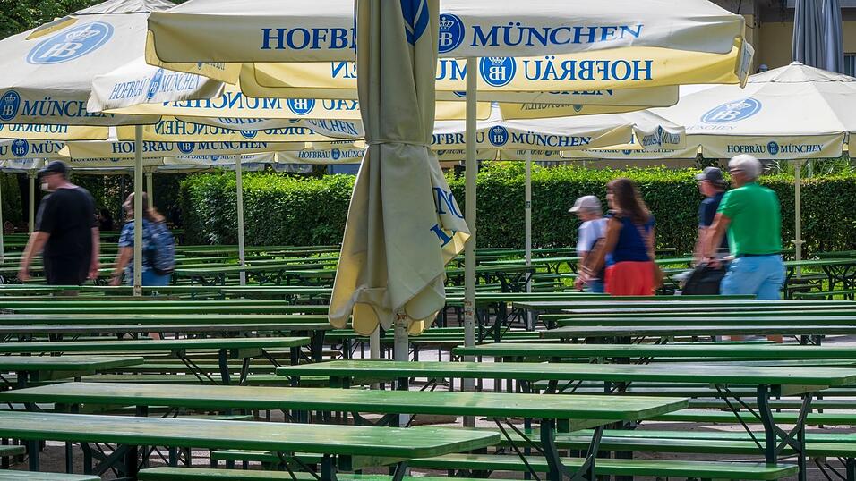 Am Freitag könnte es laut dem DWD mancherorts kräftig krachen. Danach beruhigt sich das Wetter wieder. Am Freitag könnte es laut dem DWD mancherorts kräftig krachen. Danach beruhigt sich das Wetter wieder.