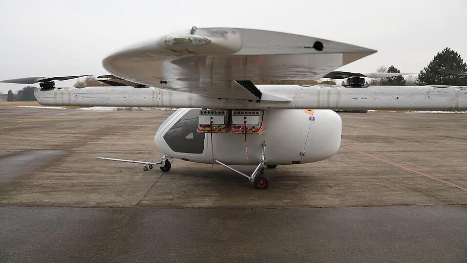 Ein Prototyp des fliegenden Krankenwagens, den das oberbayerische Start-Up ERC System in Kooperation mit der Luftrettung DRF entwickelt.