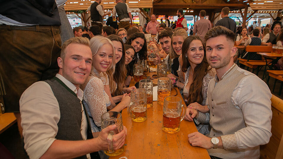 Die Partybilder von Freitag, 19. August 2022, aus dem Festzelt Nothaft.