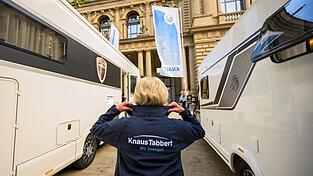 Im November durchsuchten Polizei und Staatsanwaltschaft die Geschäftsräume des Wohnmobilherstellers Knaus Tabbert. (Symbolbild)