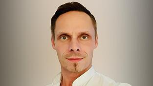 Ohne Heilpraktiker würde das medizinische System in Deutschland kollabieren: Das betont der renommierte Further Osteopath, Dozent und Autor Daniel Dierlmeier. Ohne Heilpraktiker würde das medizinische System in Deutschland kollabieren: Das betont der renommierte Further Osteopath, Dozent und Autor Daniel Dierlmeier.