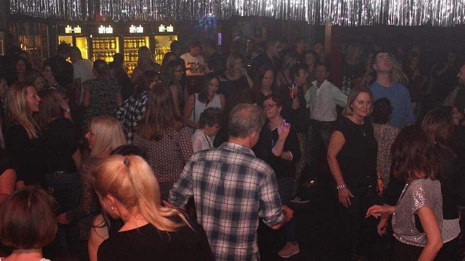 Die Eindrücke von der Veranstaltung 'From Disco to Disco' im Rocketclub in Landshut. Die Eindrücke von der Veranstaltung 'From Disco to Disco' im Rocketclub in Landshut.