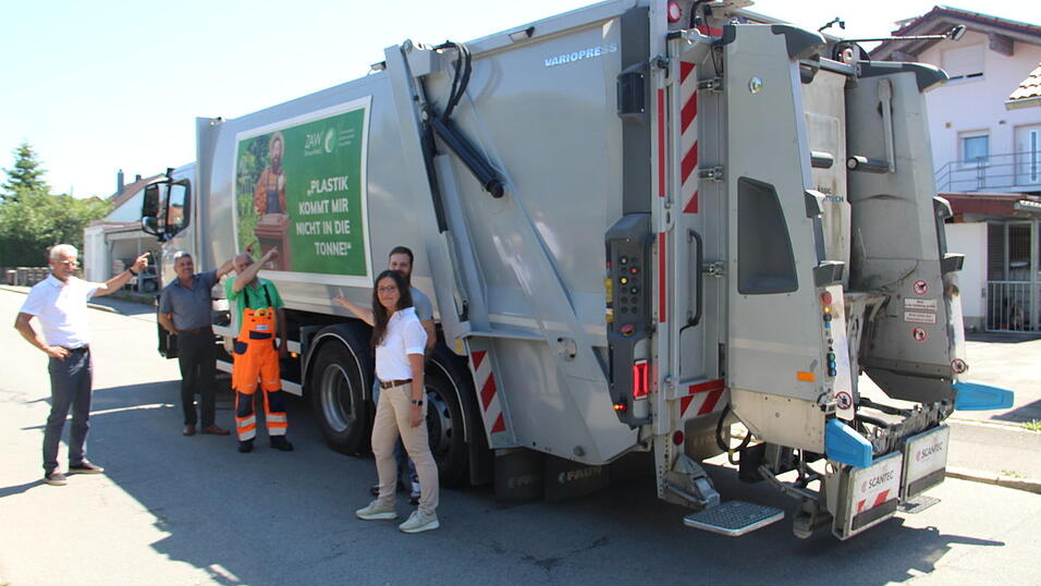 Karl-Heinz Kellermann, Johann Kroner, Alfred Helmbrecht, Martin Pfeffer und Renate Schiermeier kommen kein Plastik in die Tonne. Karl-Heinz Kellermann, Johann Kroner, Alfred Helmbrecht, Martin Pfeffer und Renate Schiermeier kommen kein Plastik in die Tonne.