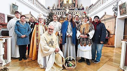 Pater Dan freute sich &uuml;ber die liebevolle Verabschiedung.