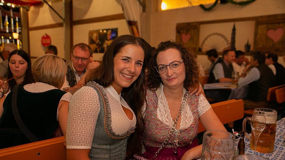 Die Partybilder von Dienstag, 16. August 2022, aus dem Festzelt Greindl.